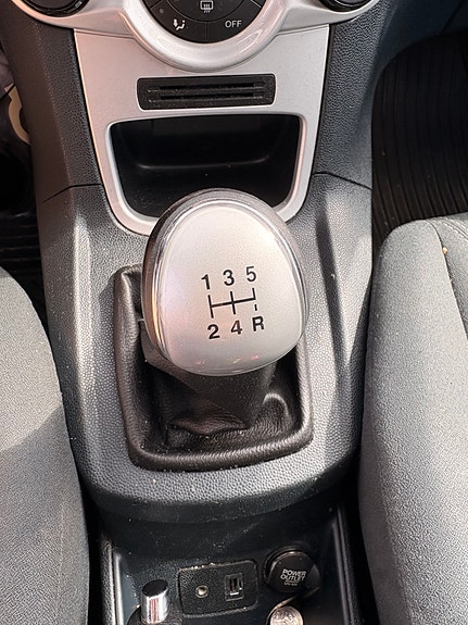 Ford Fiesta 12 of 13