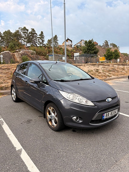 Ford Fiesta 4 of 13