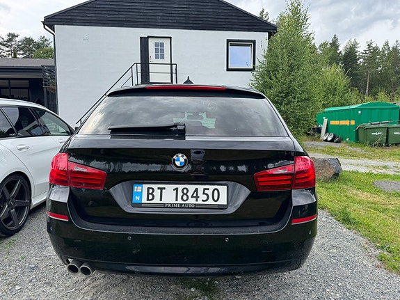 BMW 520d 4 of 5