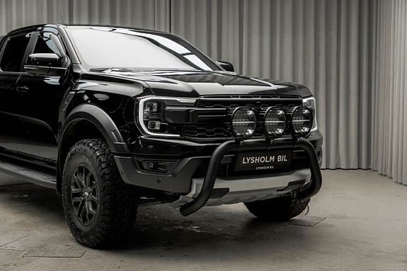 Ford Ranger Raptor 2 of 5