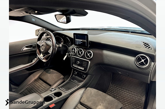 Mercedes-Benz A180 11 of 18