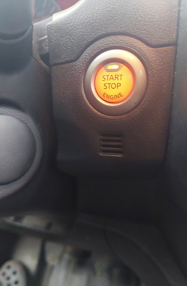 Nissan Micra 3 of 5