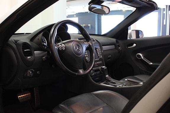 Mercedes-Benz SLK55 19 of 30