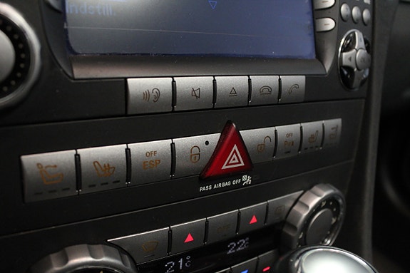 Mercedes-Benz SLK55 27 of 30