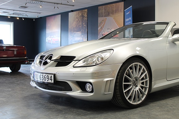 Mercedes-Benz SLK55 6 of 30