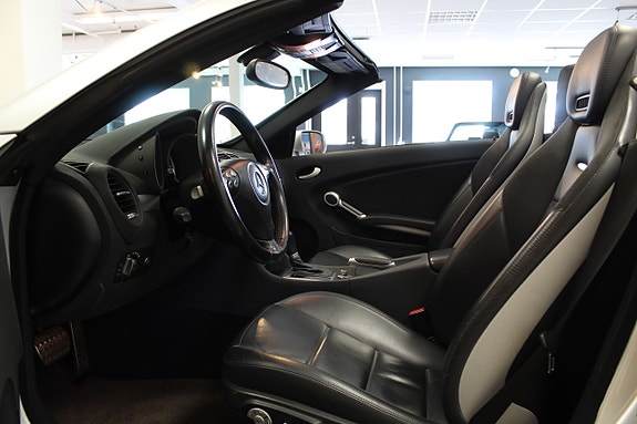 Mercedes-Benz SLK55 20 of 30