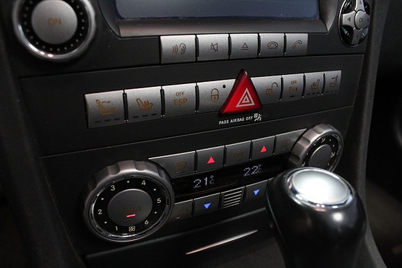 Mercedes-Benz SLK55 26 of 30