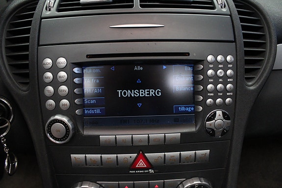 Mercedes-Benz SLK55 25 of 30