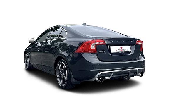 Volvo S60 4 of 5