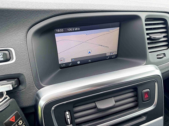 Volvo S60 21 of 30