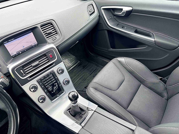 Volvo S60 18 of 30