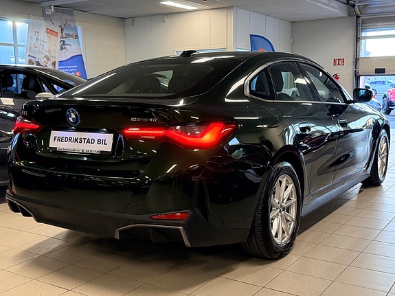 BMW i4 4 of 5