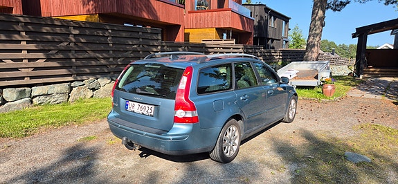 Volvo V50 4 of 18