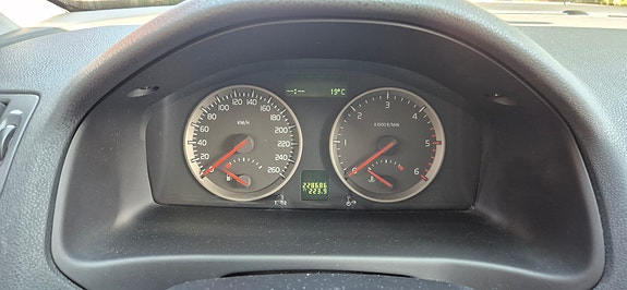 Volvo V50 8 of 18