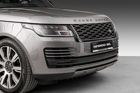 Land Rover Range Rover 2 of 5