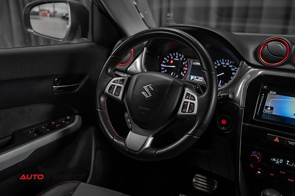 Suzuki Vitara 23 of 30