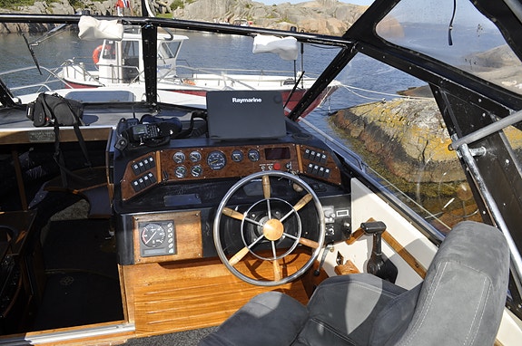 Scand Atlantic 32, baug/hekk thruster, 290 Hk Yanmar 2005 mod, kun 1900 timer! 17 of 18