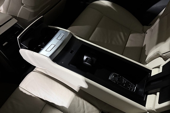 BMW 530xd 27 of 30