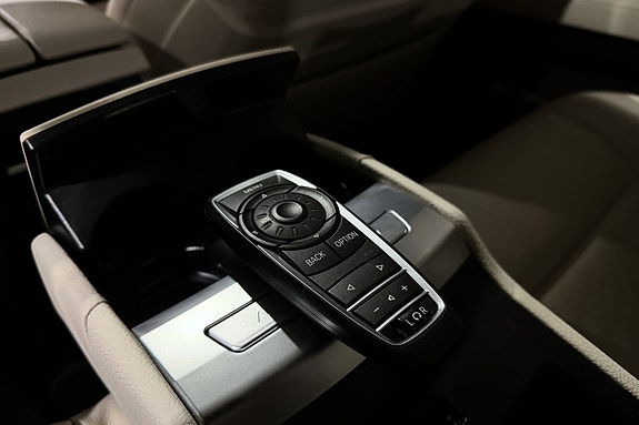 BMW 530xd 28 of 30