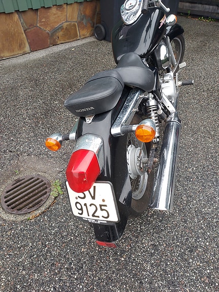 Honda VT 125 Shadow 7 of 16