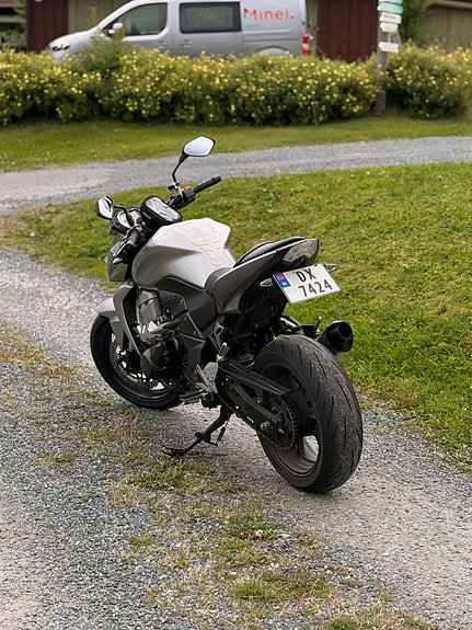 Kawasaki Z 750 3 of 10