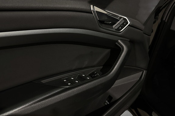 Audi e-tron 18 of 30