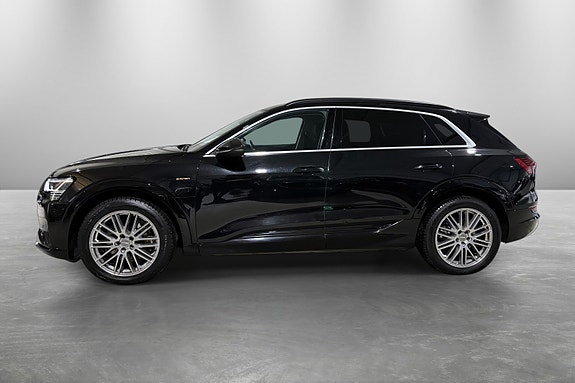 Audi e-tron 3 of 30