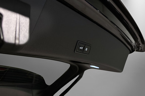Audi e-tron 23 of 30