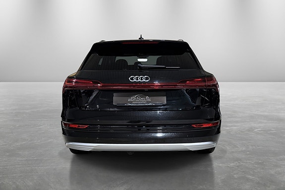 Audi e-tron 6 of 30