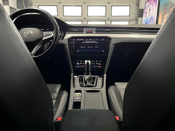 Volkswagen Passat 29 of 30