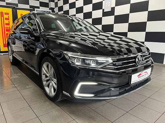 Volkswagen Passat 5 of 30