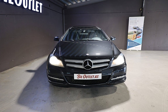 Mercedes-Benz C180 2 of 29