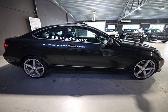 Mercedes-Benz C180 5 of 29