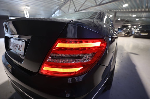 Mercedes-Benz C180 7 of 29