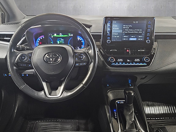 Toyota Corolla 17 of 27