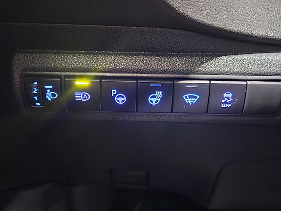 Toyota Corolla 19 of 27