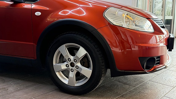 Suzuki SX4 4 of 5