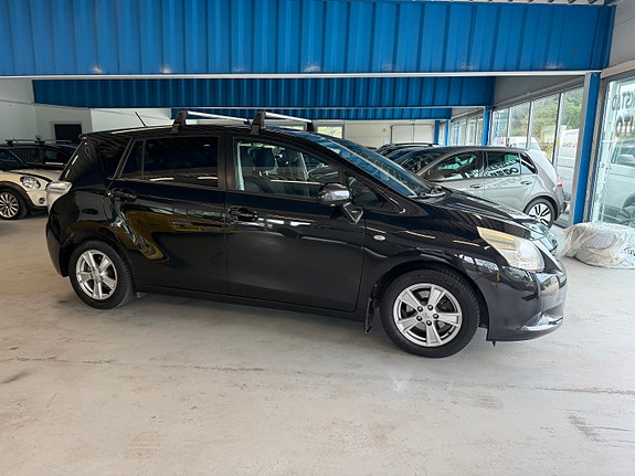 Toyota Verso 2 of 5