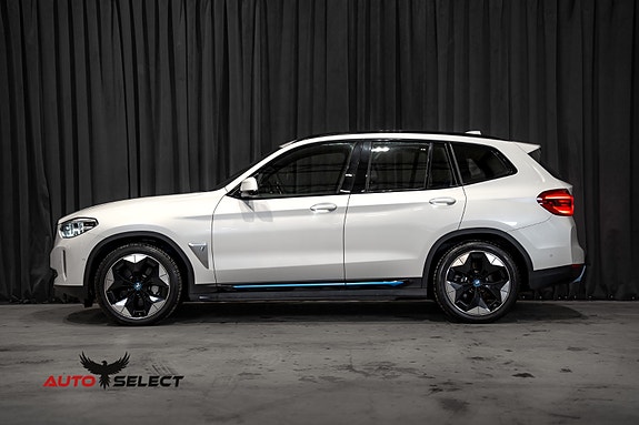 BMW iX3 8 of 30