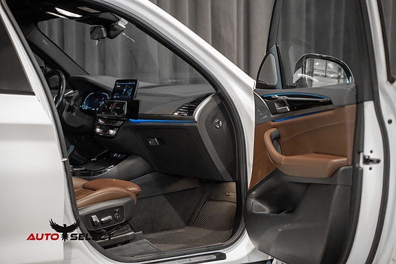 BMW iX3 20 of 30