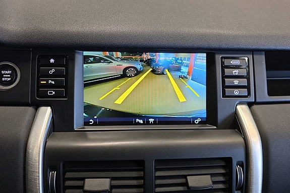 Land Rover Discovery Sport 16 of 23