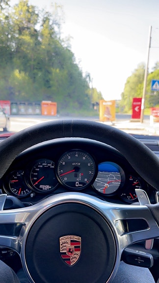 Porsche Panamera 4 7 of 7