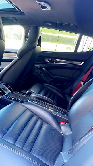 Porsche Panamera 4 6 of 7