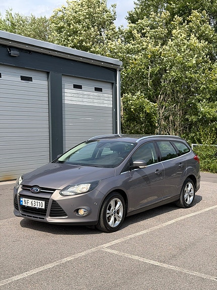 Ford Focus 3 of 5