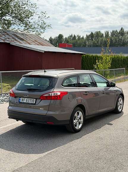 Ford Focus 5 of 5