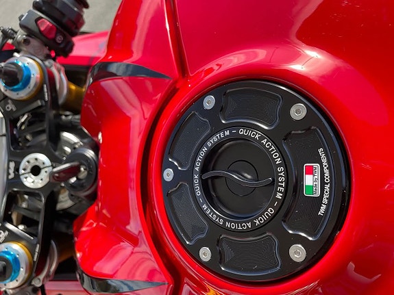 Ducati Panigale V4S 7 of 16