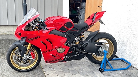 Ducati Panigale V4S 13 of 16