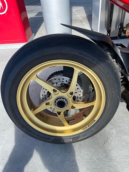 Ducati Panigale V4S 10 of 16