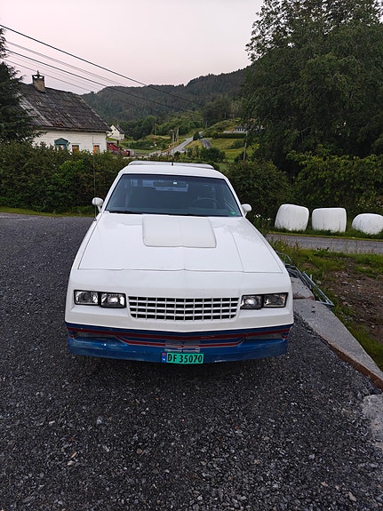 Chevrolet El Camino 2 of 11