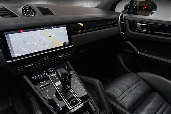 Porsche Cayenne 22 of 30